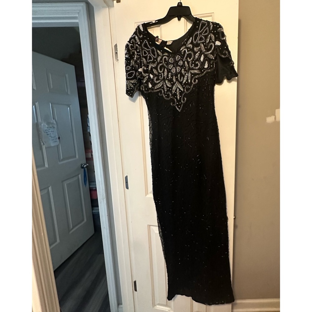 Vintage LAURENCE KAZAR NY Black Beaded Sequin Keyhole Open Back Formal Long Gown